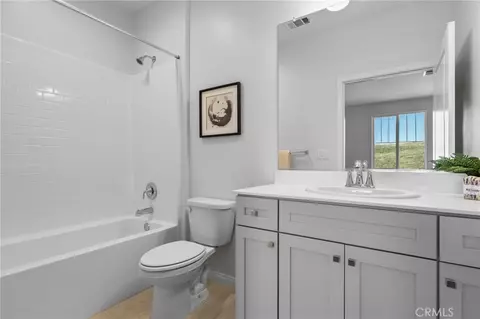 Entry Way - 5613 Levanto, Bakersfield, CA 93306 photo 6 of 12