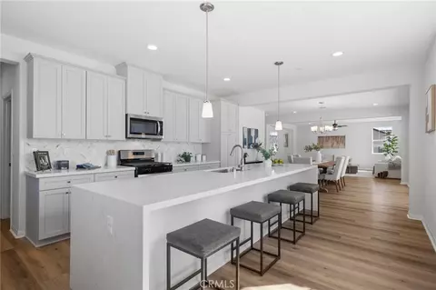Kitchen - 5613 Levanto, Bakersfield, CA 93306 photo 5 of 6