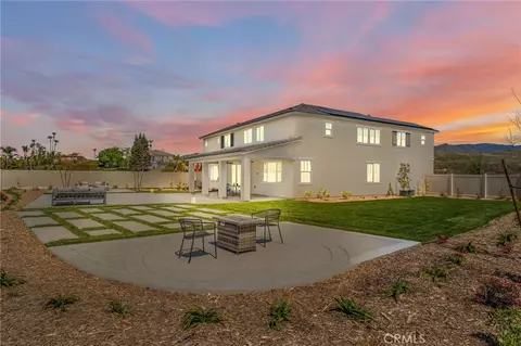 Exterior - 5613 Levanto, Bakersfield, CA 93306 photo 5 of 6
