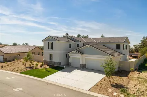Exterior - 5613 Levanto, Bakersfield, CA 93306 photo 3 of 6