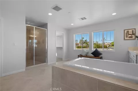 Bath - 5613 Levanto, Bakersfield, CA 93306 photo 1 of 2