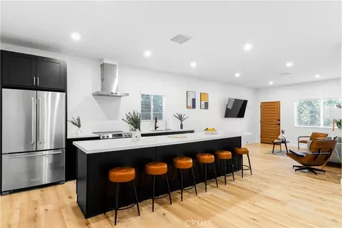 925 E 65th St, Inglewood, CA 90302