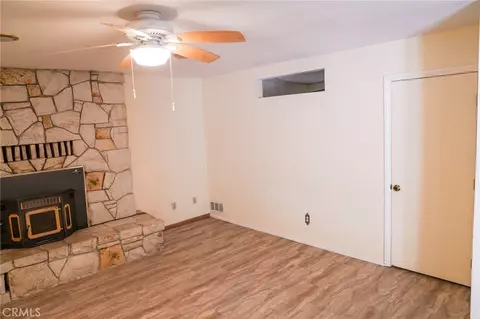 Living - 281 Lubken, Lone Pine, CA 93545 photo 6 of 10