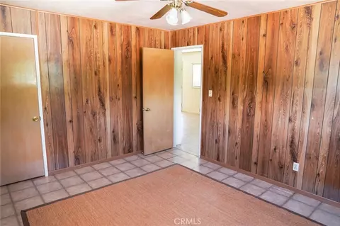 Bedroom - 281 Lubken, Lone Pine, CA 93545 photo 11 of 14