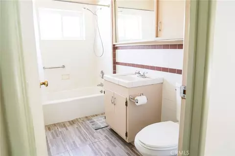 Bath - 281 Lubken, Lone Pine, CA 93545 photo 4 of 4