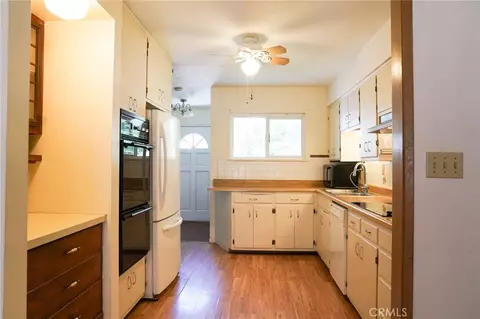 Entry Way - 281 Lubken, Lone Pine, CA 93545 photo 3 of 9