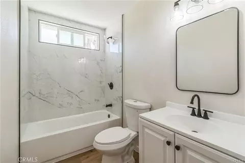 Bath - 18747 Albany Ct, Hesperia, CA 92345 photo 1 of 3