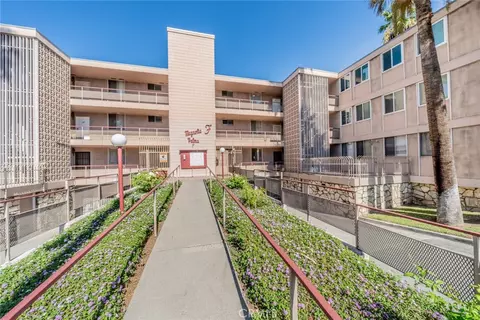 6979 Palm Ct #319F, Riverside, CA 92506