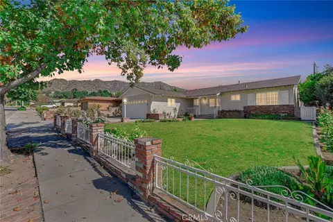 1168 N Soldano Dr, Azusa, CA 91702