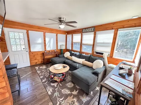 Living - 29166 Lyon Dr, Cedar Glen, CA 92321 photo 1 of 2