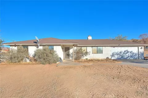 14811 Kingsdale, Apple Valley, CA 92307