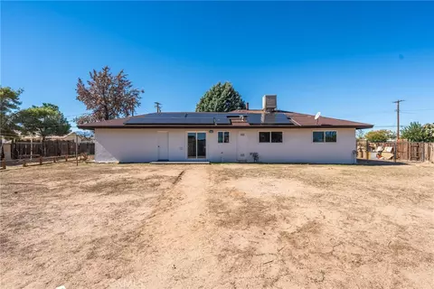 Exterior - 9925 Redwood, Hesperia, CA 92345 photo 2 of 4