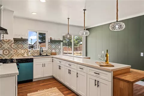 Kitchen - 9925 Redwood, Hesperia, CA 92345 photo 2 of 4