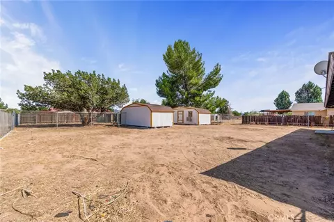 Exterior - 9925 Redwood, Hesperia, CA 92345 photo 3 of 4