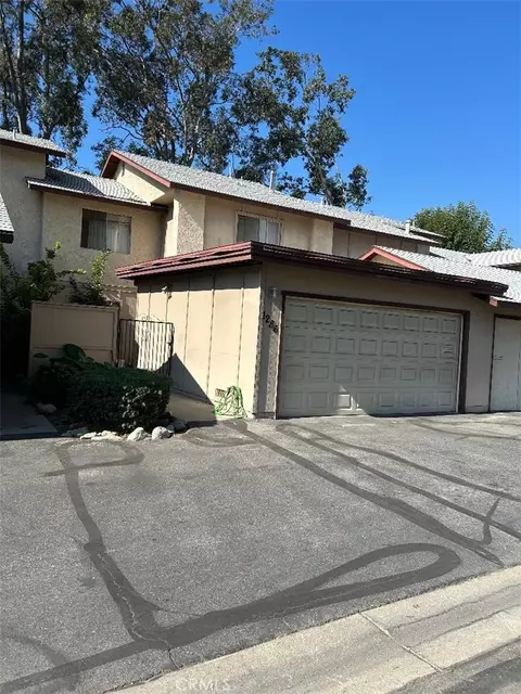 1286 N Pine Needle Ct, Azusa, CA 91702