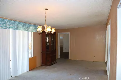 Living - 9632 Juniper St, Apple Valley, CA 92308 photo 2 of 4