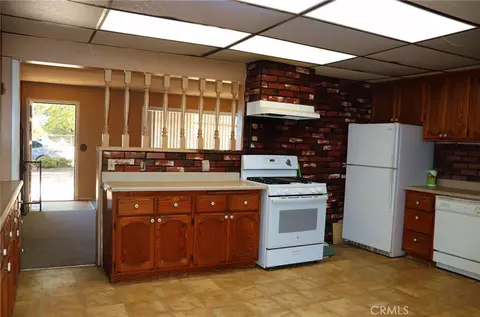Kitchen - 9632 Juniper St, Apple Valley, CA 92308 photo 1 of 2