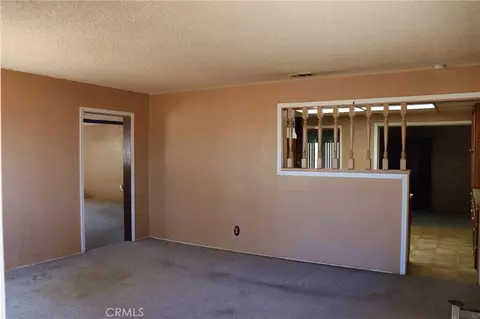 Living - 9632 Juniper St, Apple Valley, CA 92308 photo 3 of 4