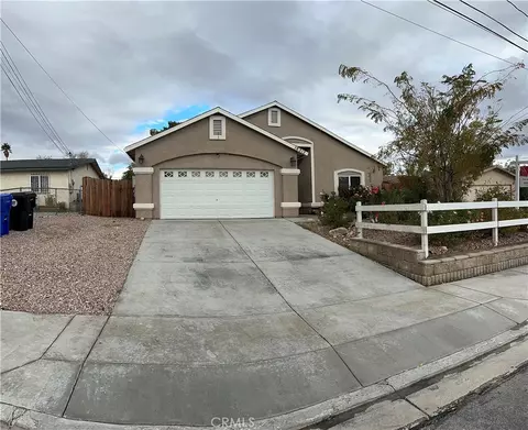 16312 Molino, Victorville, CA 92395