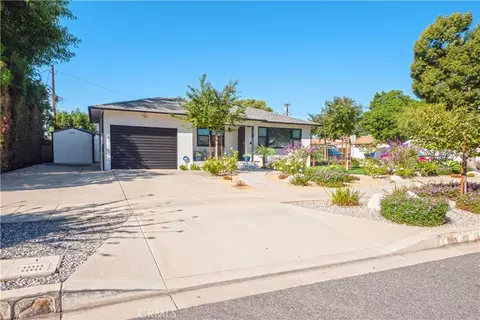 691 N 3rd Ave N, Upland, CA 91786