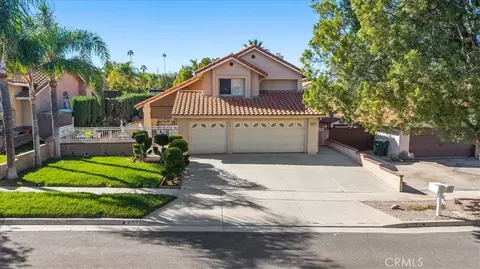 2208 Coachman Cir, Corona, CA 92881
