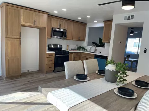 700 W Walnut Ave #58, Orange, CA 92868