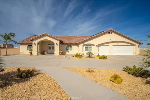 15914 Mission St, Hesperia, CA 92345