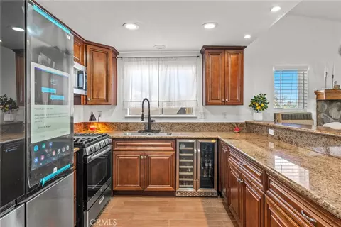 Kitchen - 10643 Arroyo, Hesperia, CA 92345 photo 1 of 3