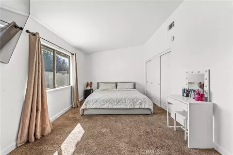 Bedroom - 10643 Arroyo, Hesperia, CA 92345 photo 5 of 7