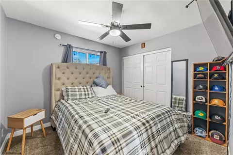 Bedroom - 10643 Arroyo, Hesperia, CA 92345 photo 4 of 7