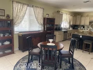 Dining - 18689 Hawkhill, Perris, CA 92570 photo 1 of 3