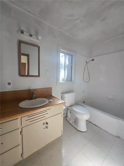 Bath - 629 Chateau, Crestline, CA 92325 photo 2 of 3