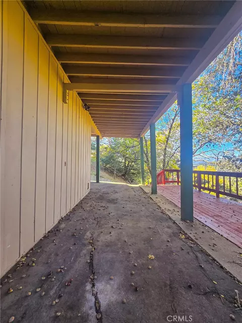 Exterior - 629 Chateau, Crestline, CA 92325 photo 5 of 10