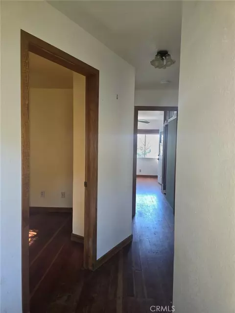Entry Way - 629 Chateau, Crestline, CA 92325 photo 2 of 4