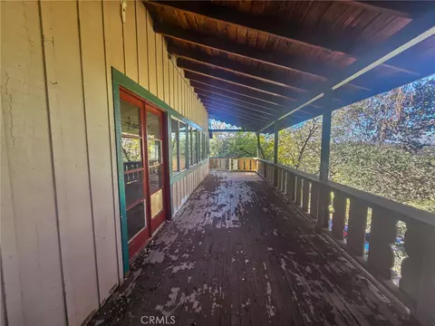 Exterior - 629 Chateau, Crestline, CA 92325 photo 8 of 10