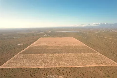 7 Mojave Dr, Adelanto, CA 92301