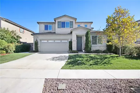 7829 Poppy Ln, Fontana, CA 92336