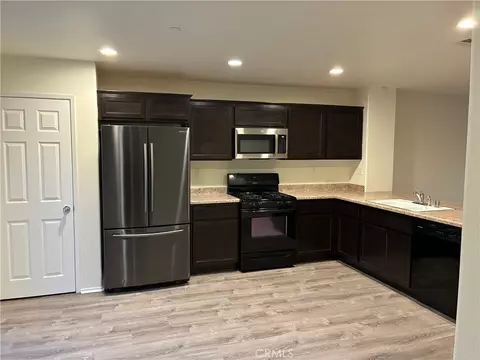 7013 Bella Strada, Fontana, CA 92336