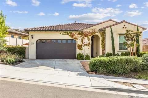 11145 Fourleaf Ct, Corona, CA 92883