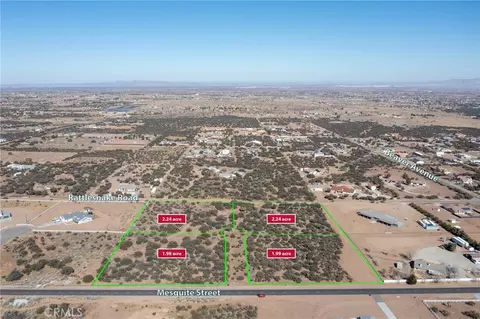 1 Rattlesnake Dr, Phelan, CA 92371
