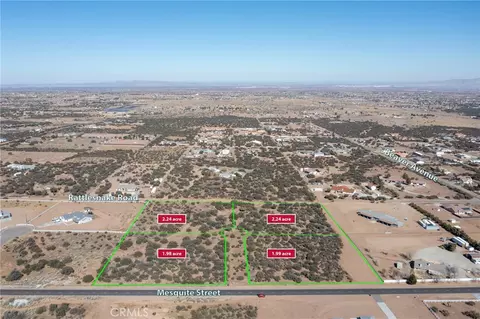 1 Mesquite St, Phelan, CA 92371