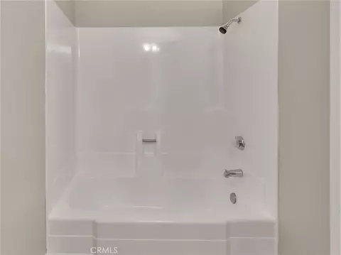 Bath - 9404 Round Up Dr #B, Montclair, CA 91763 photo 3 of 5