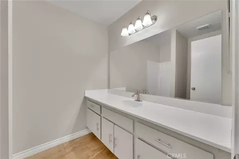 Bath - 9404 Round Up Dr #B, Montclair, CA 91763 photo 4 of 5