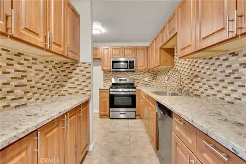 Kitchen - 9404 Round Up Dr #B, Montclair, CA 91763 photo 2 of 3