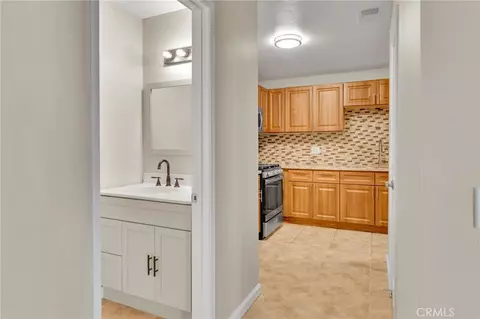 Entry Way - 9404 Round Up Dr #B, Montclair, CA 91763 photo 1 of 2