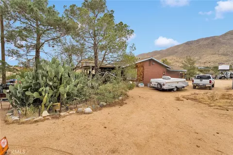 Exterior - 7848 Di Francesco, Apple Valley, CA 92308 photo 5 of 20