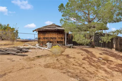 Exterior - 7848 Di Francesco, Apple Valley, CA 92308 photo 8 of 20