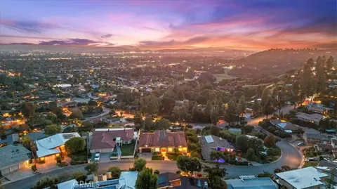 752 Valparaiso Dr, Claremont, CA 91711