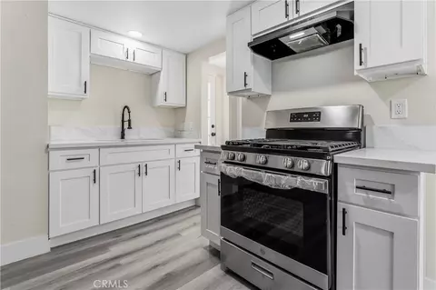 Kitchen - 22849 Juniper, Crestline, CA 92325 photo 1 of 1