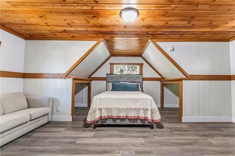 Bedroom - 22849 Juniper, Crestline, CA 92325 photo 6 of 8